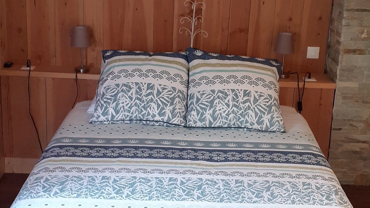 Photo of Bedroom in Moux-en-Morvan