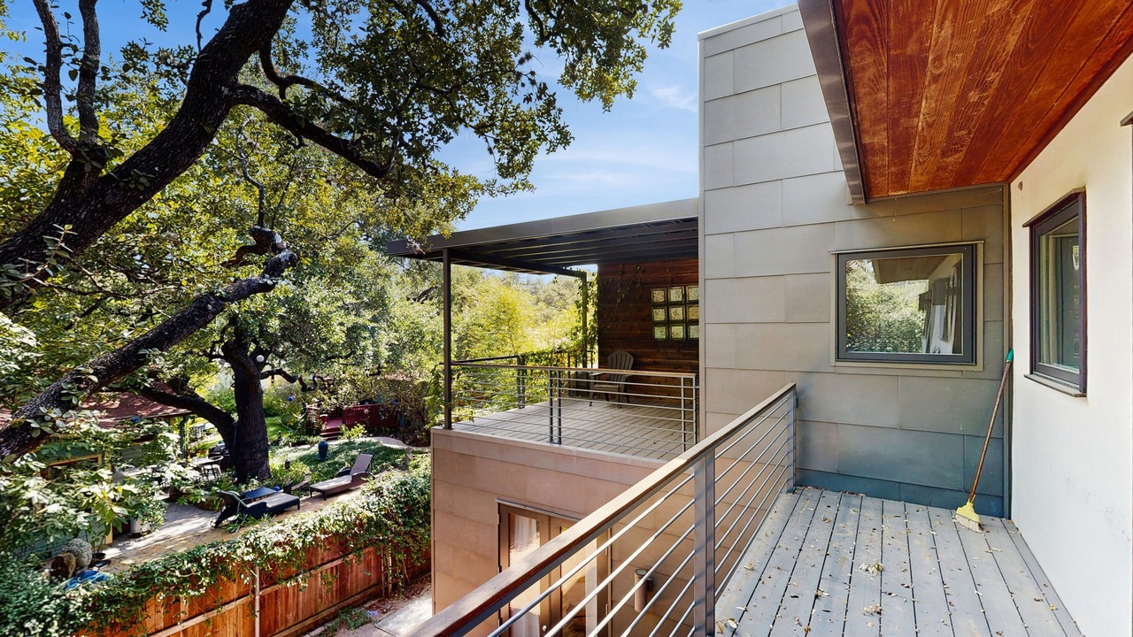 Photo of Patio Balcony in Travis Heights