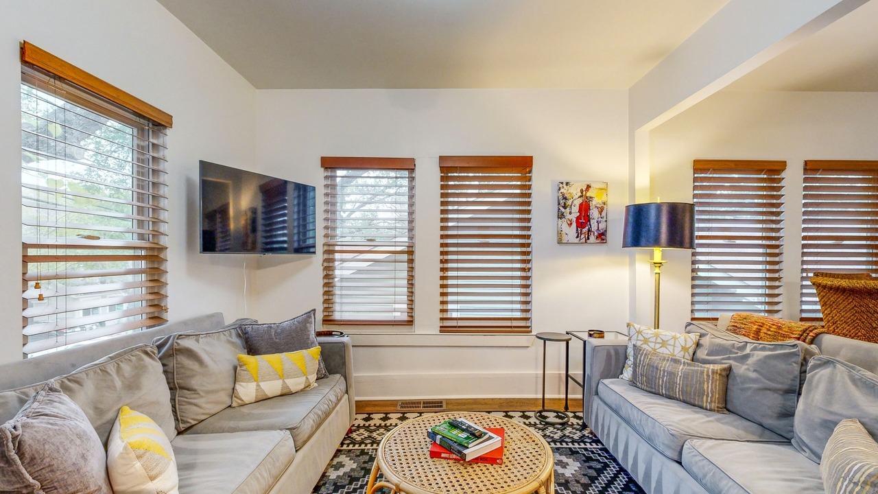 Photo of Livingroom in Clarksville