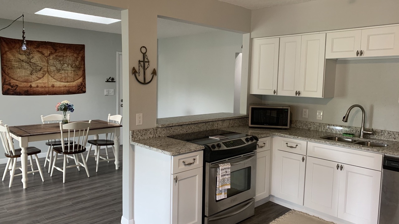 Photo of Kitchen in Tropic Shores