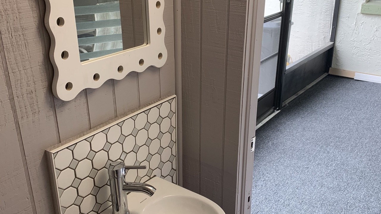 Photo of Bathroom in Tropic Shores