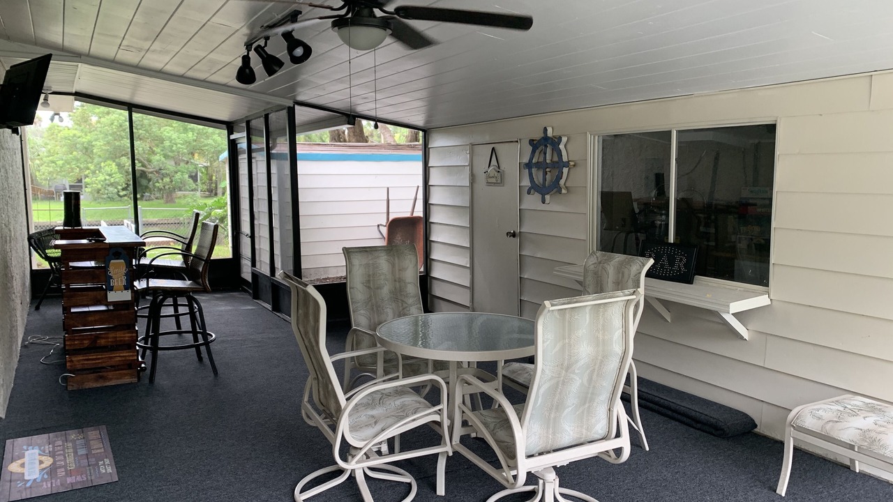 Photo of Bathroom in Tropic Shores
