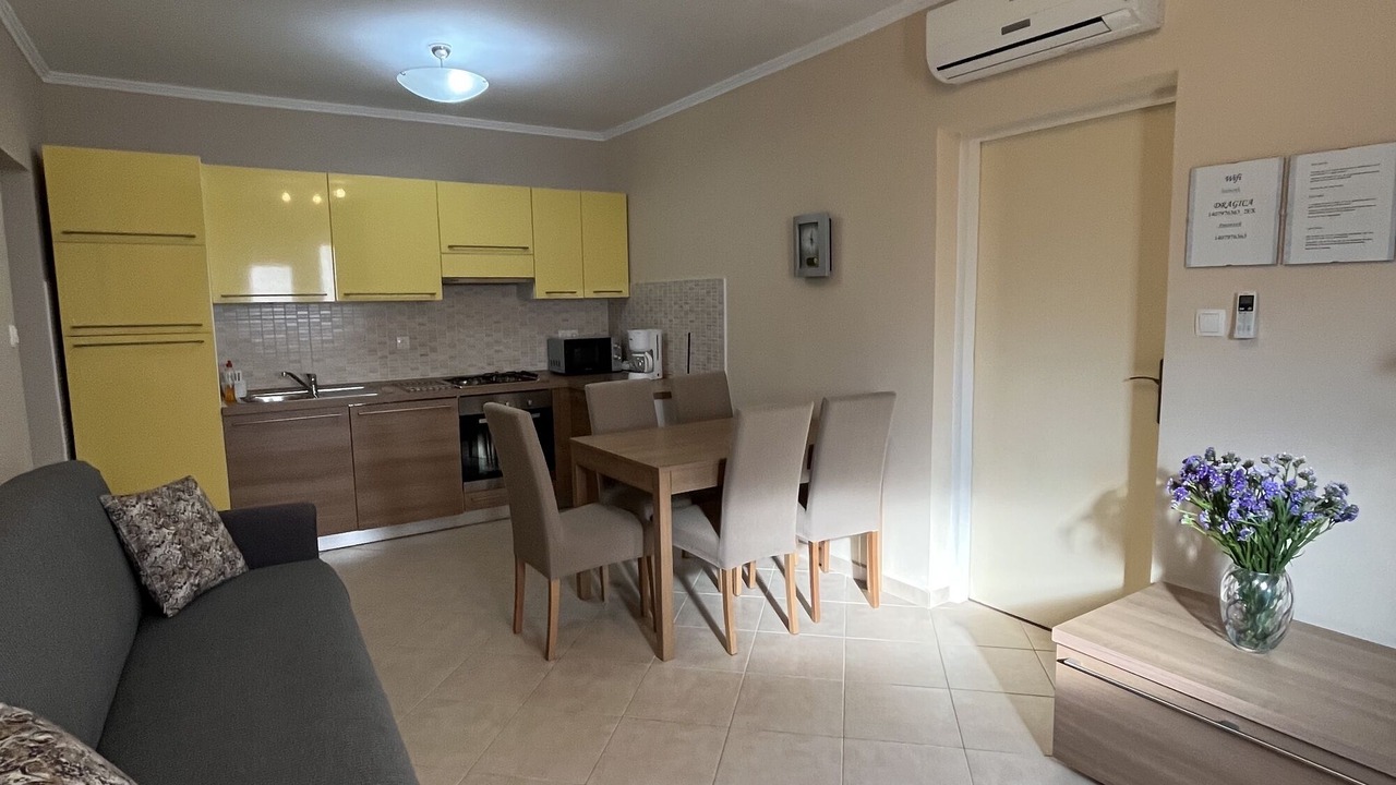Photo of Livingroom in Rab