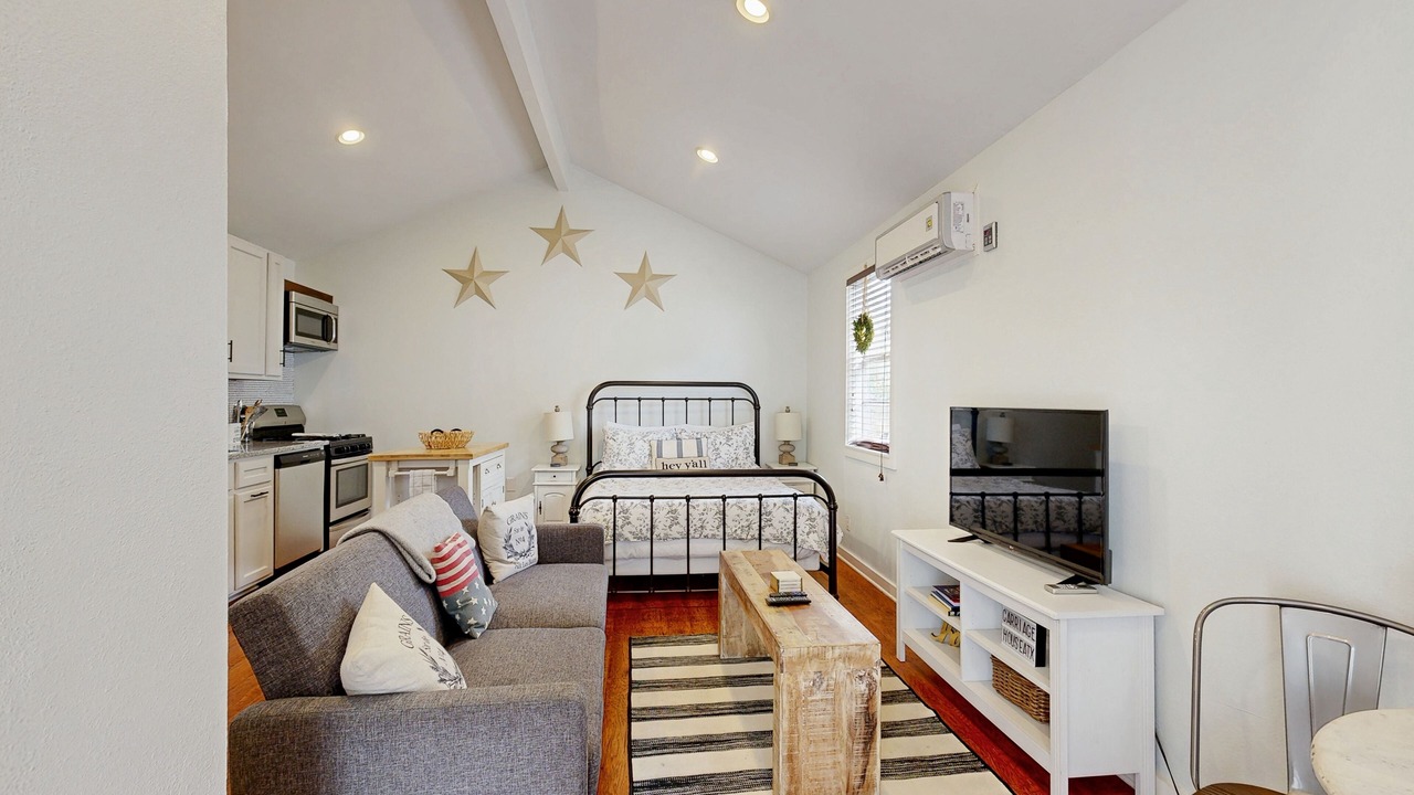 Photo of Livingroom in Hancock