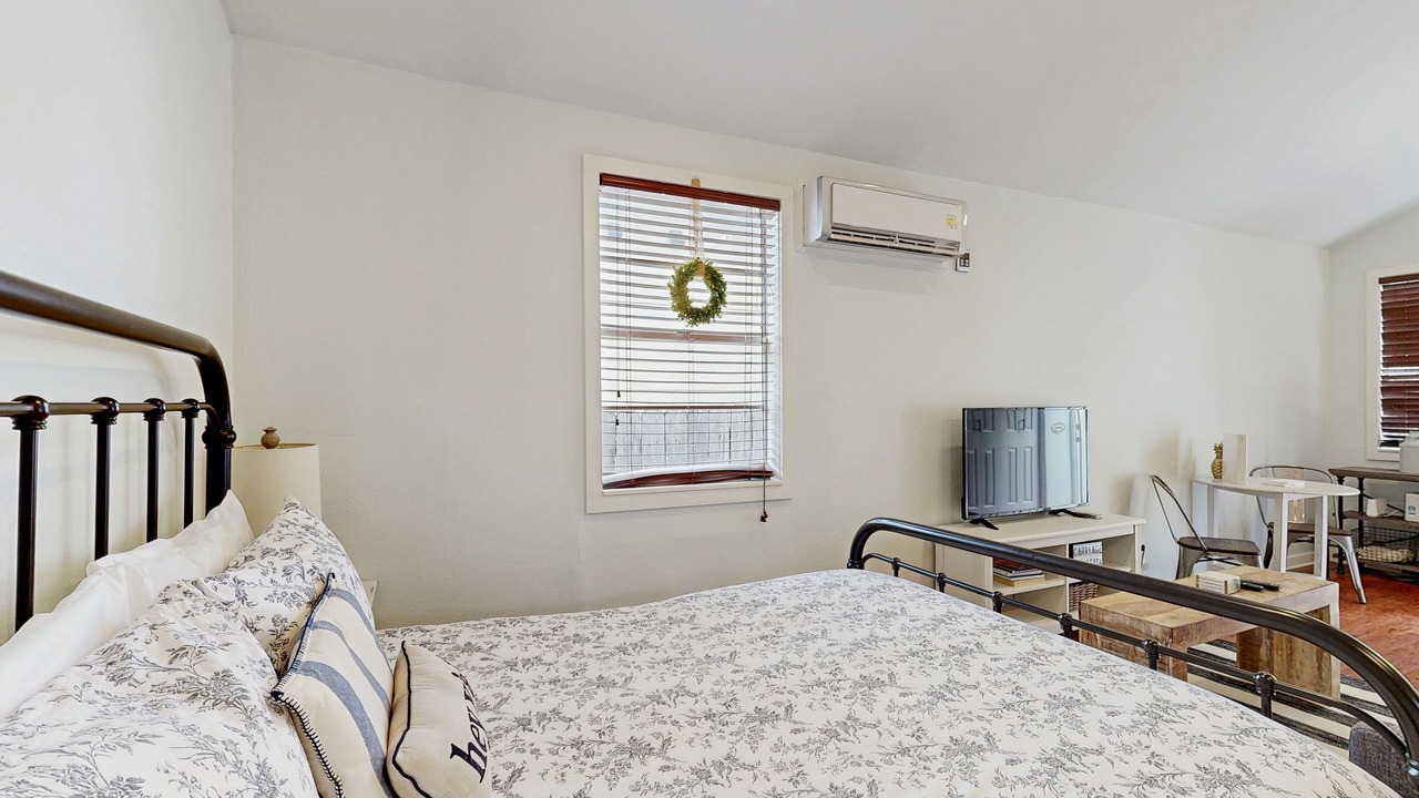 Photo of Bedroom in Hancock