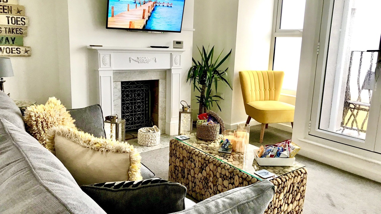 Photo of Livingroom in Southend-on-Sea