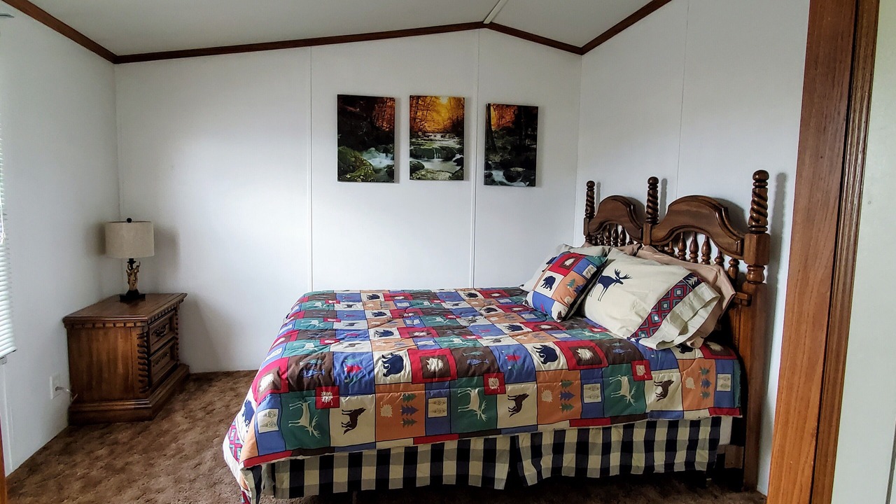 Photo of Bedroom in Eagle Nest