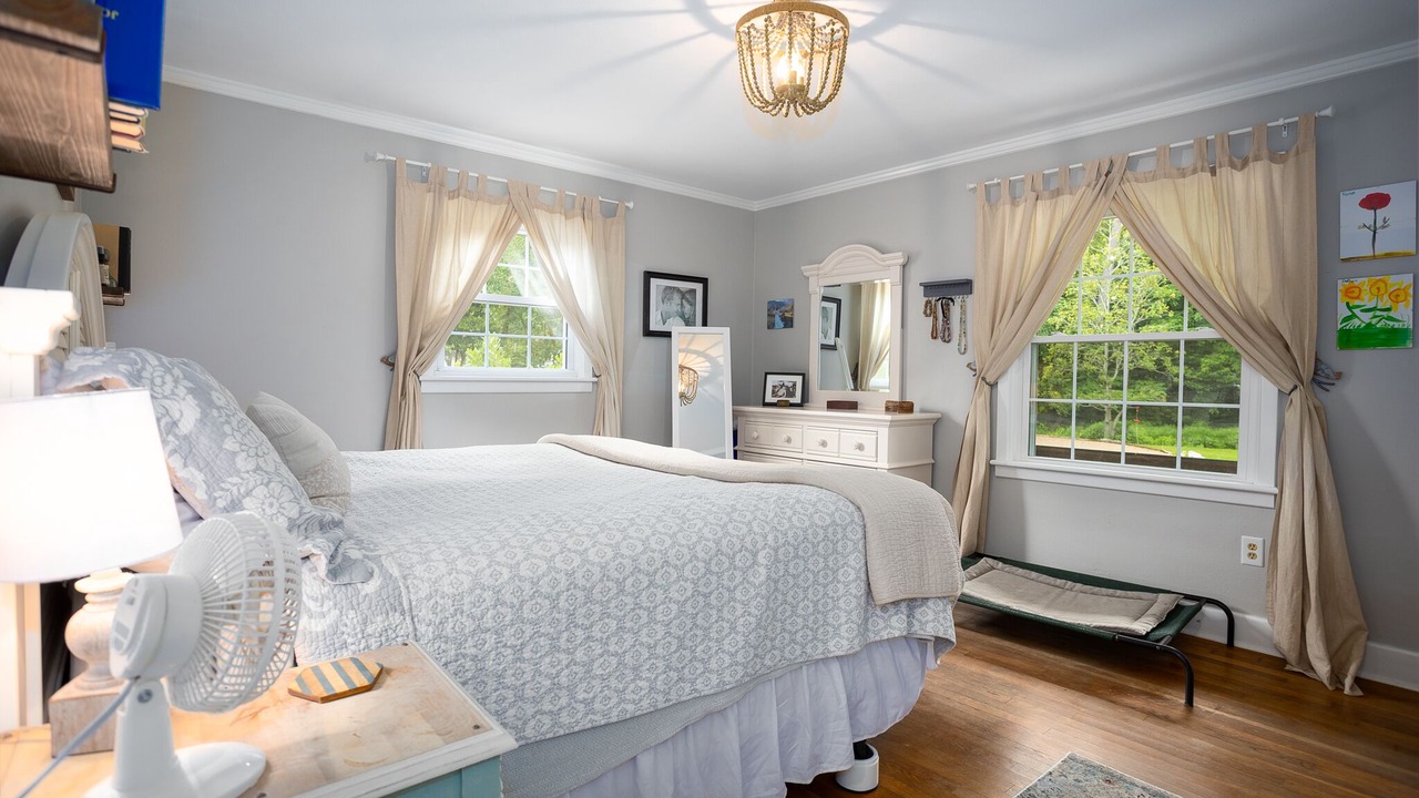 Photo of Bedroom in Elizabeth City