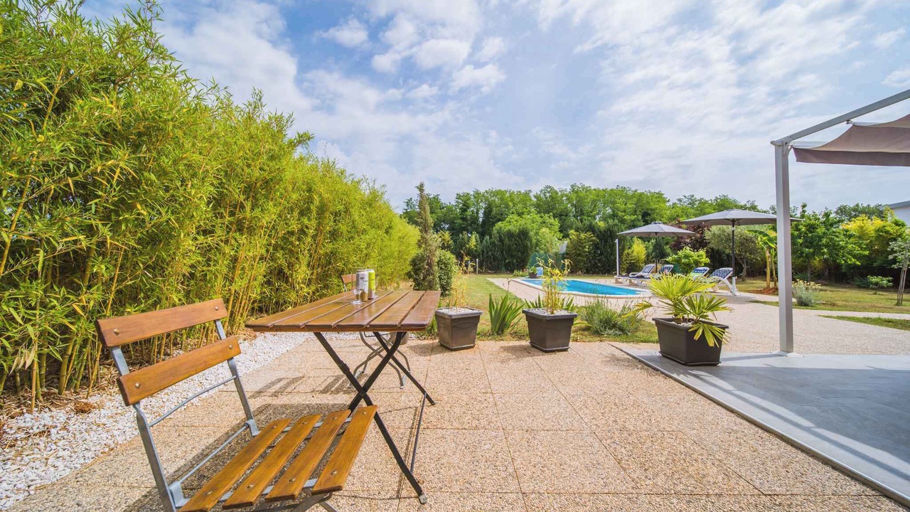 Photo of Outdoor in Musalez