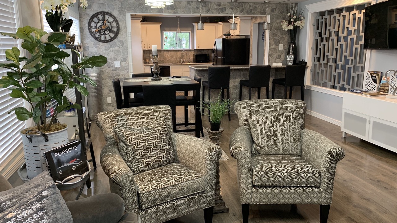 Photo of Livingroom in Cedar Mill