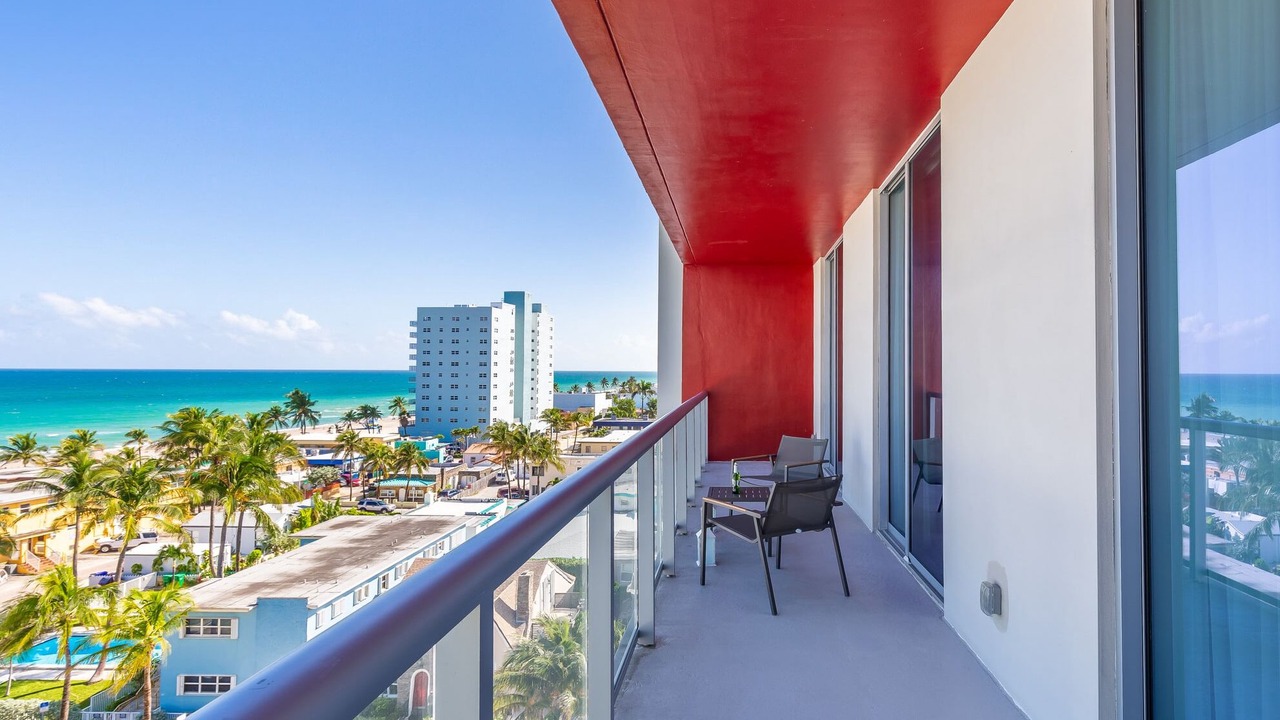 Photo of Patio Balcony in Hollywood
