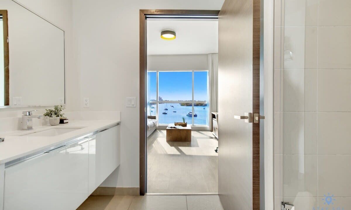 Photo of Bathroom in Hollywood