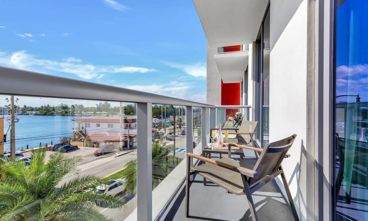 Photo of Patio Balcony in Hollywood