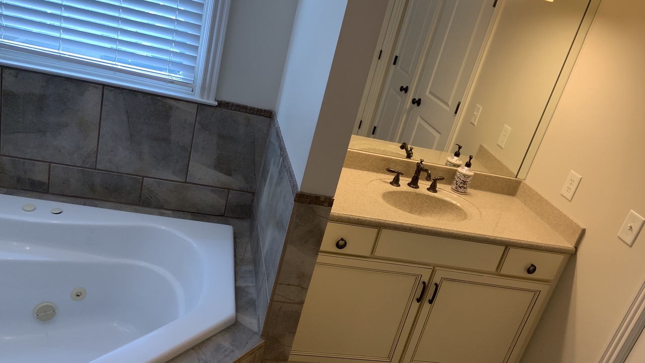 Photo of Bathroom in Hope Gardens