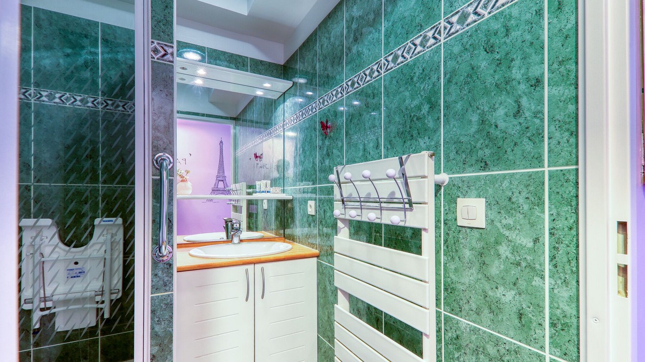 Photo of Bathroom in Serris