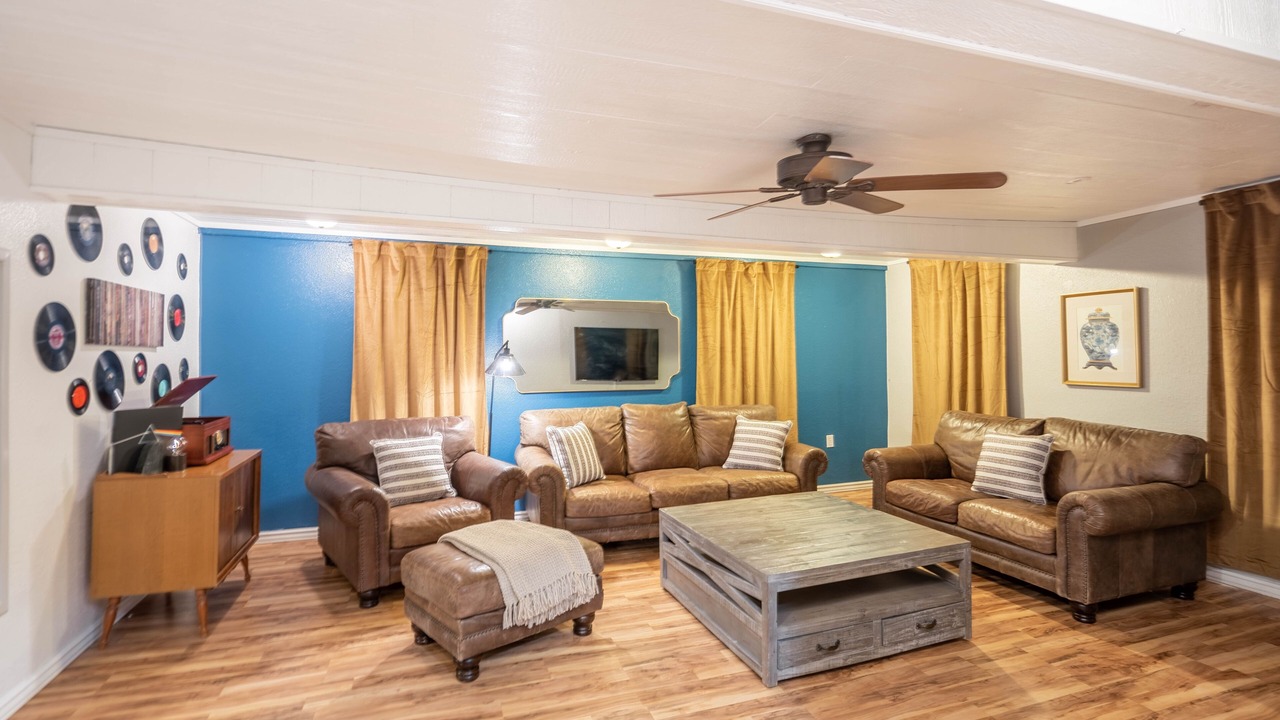 Photo of Livingroom in Odessa
