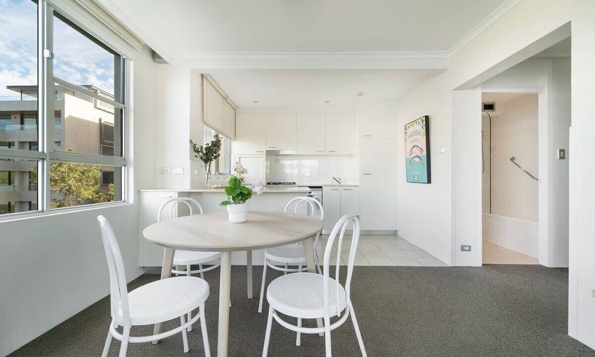 Photo of Others in McMahons Point