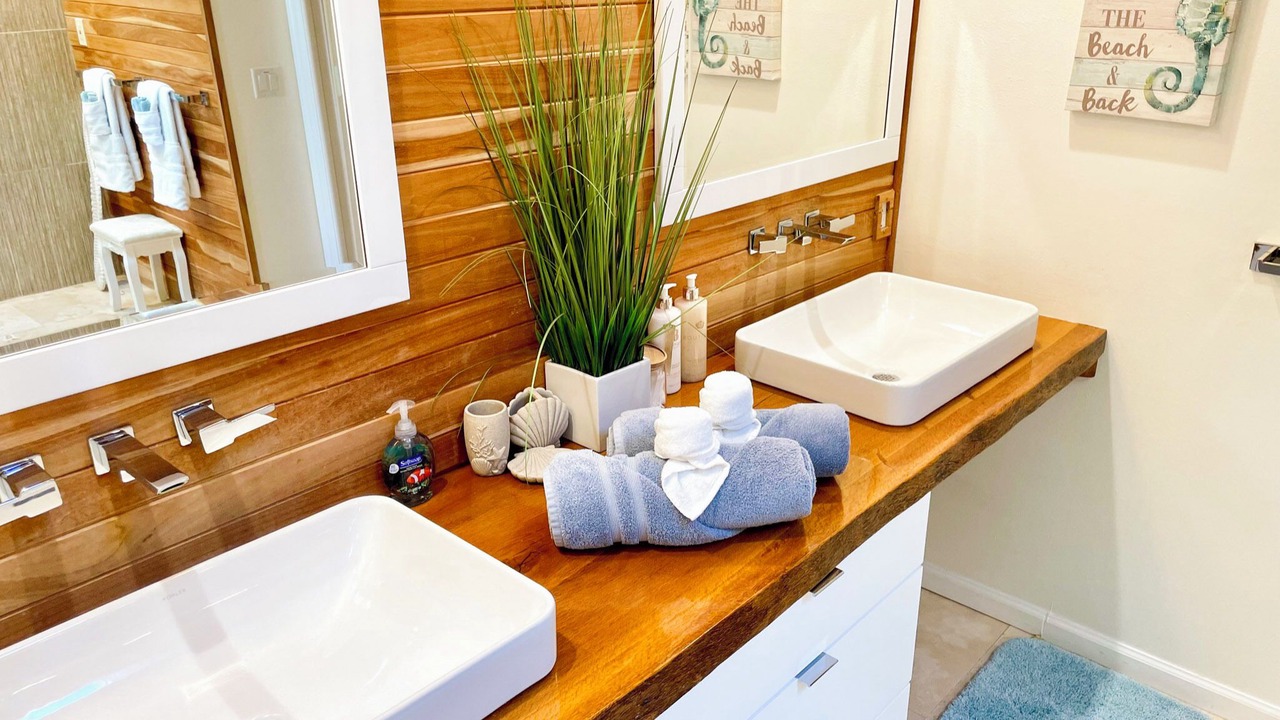 Photo of Bathroom in Orlando Beach