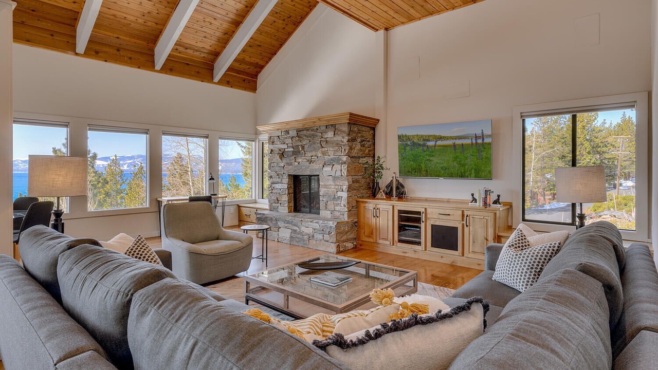 Photo of Livingroom in Lake Forest