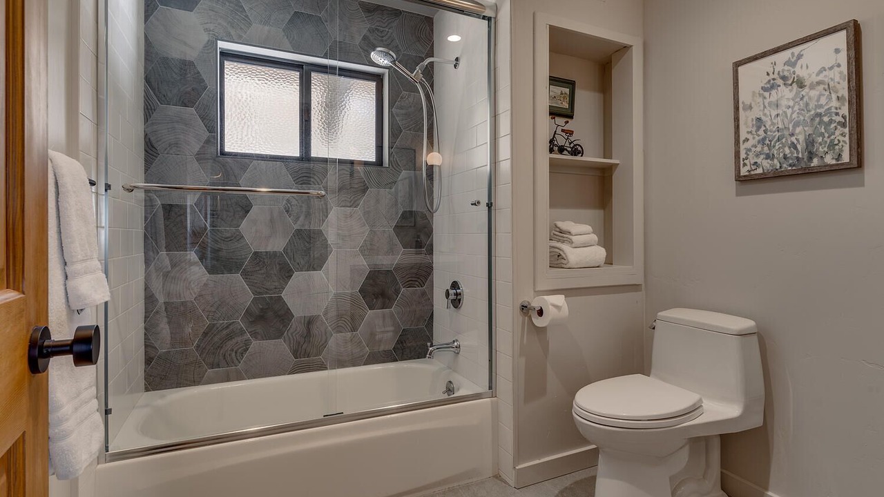 Photo of Bathroom in Lake Forest