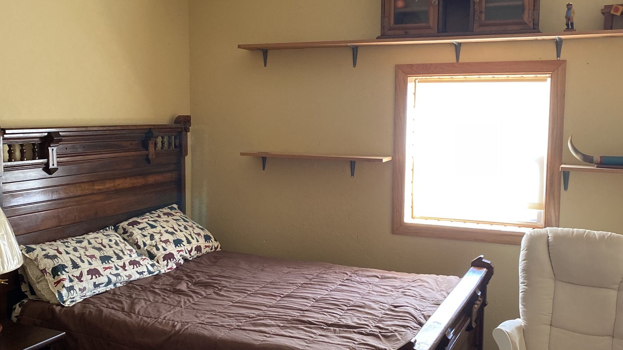 Photo of Bedroom in Lebo