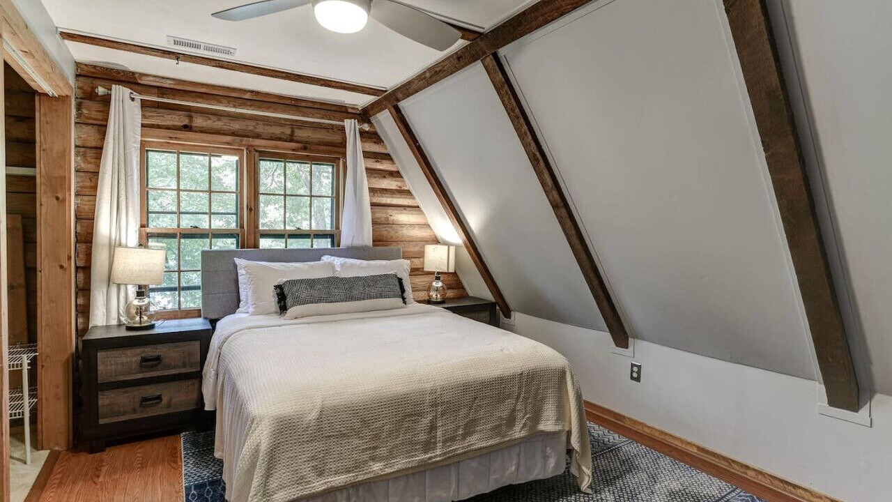 Photo of Bedroom in Royal Pines
