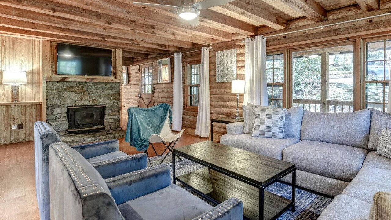 Photo of Livingroom in Royal Pines