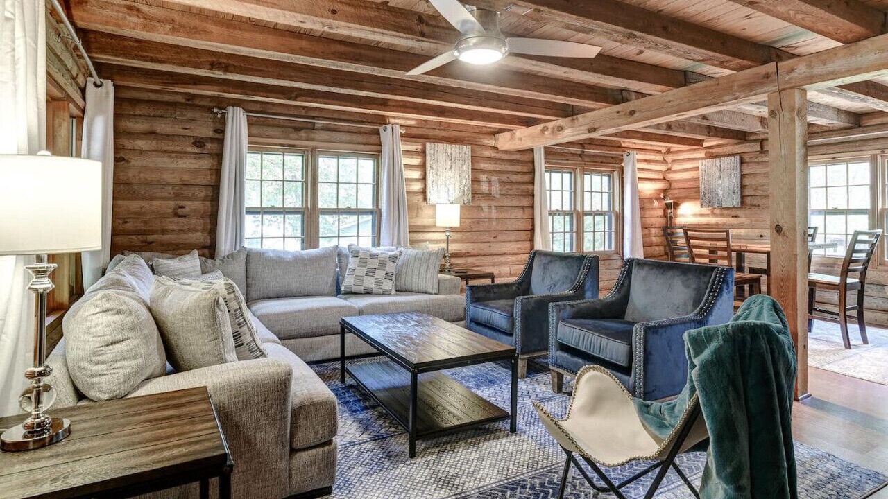 Photo of Livingroom in Royal Pines