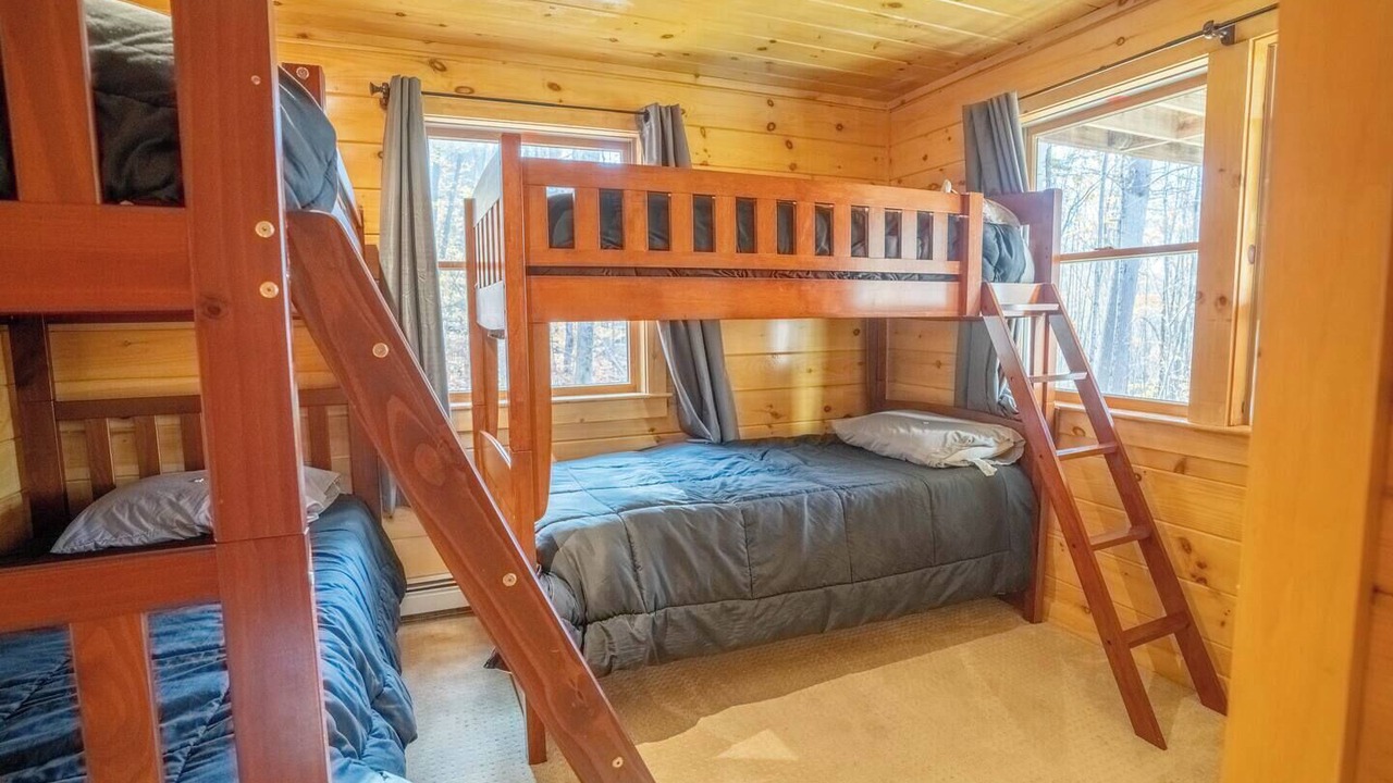 Photo of Bedroom in Campton