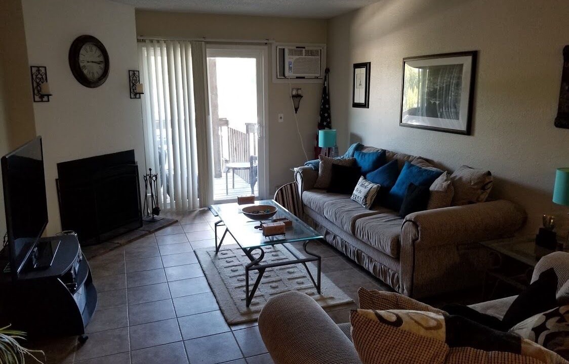 Photo of Livingroom in Osage Beach