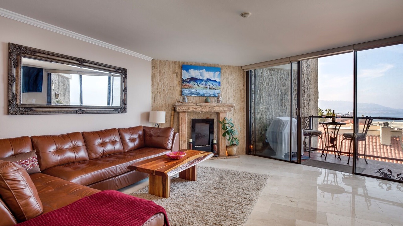 Photo of Livingroom in South Redondo