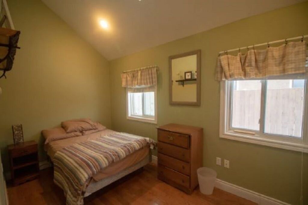 Photo of Bedroom in Crystal Beach
