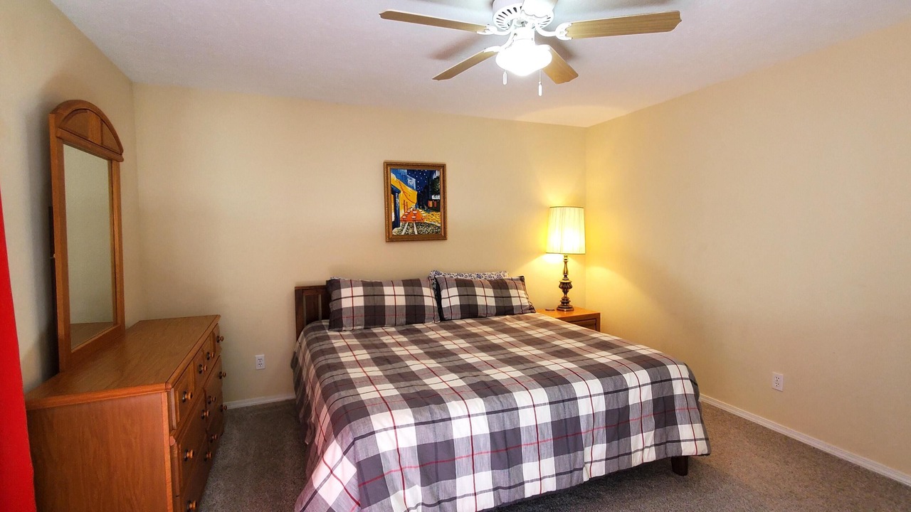 Photo of Bedroom in Holiday Island