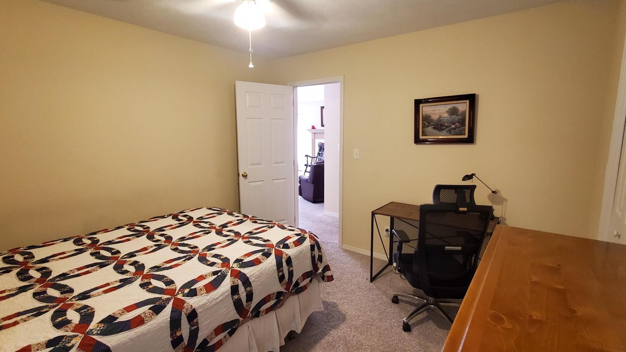 Photo of Bedroom in Holiday Island