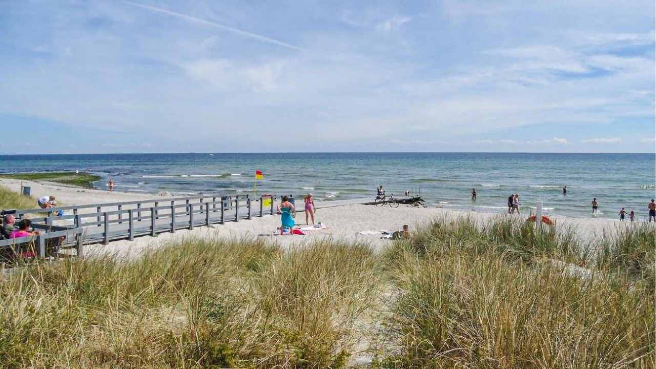 Photo of Others in Grena Strand