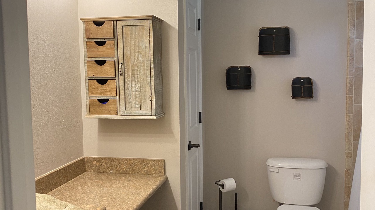 Photo of Bathroom in Flatonia