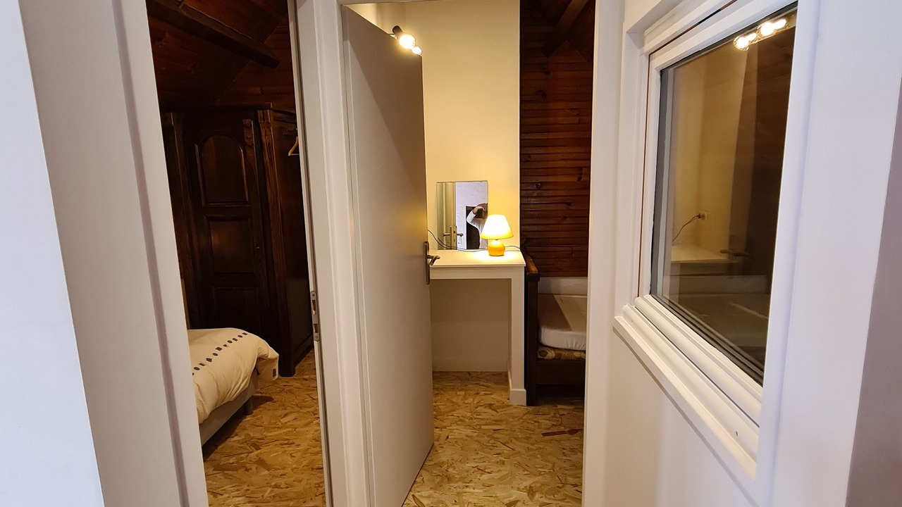 Photo of Bedroom in Campan