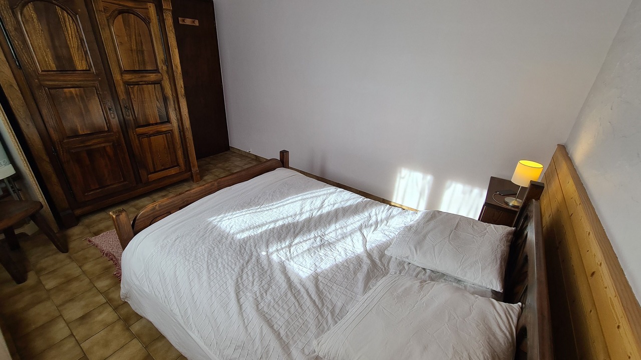 Photo of Bedroom in Campan