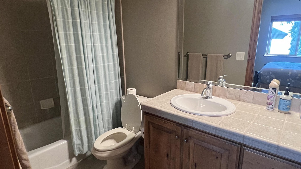 Photo of Bathroom in Midway