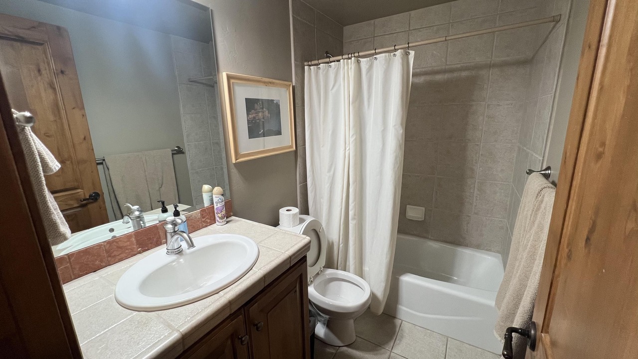 Photo of Bathroom in Midway
