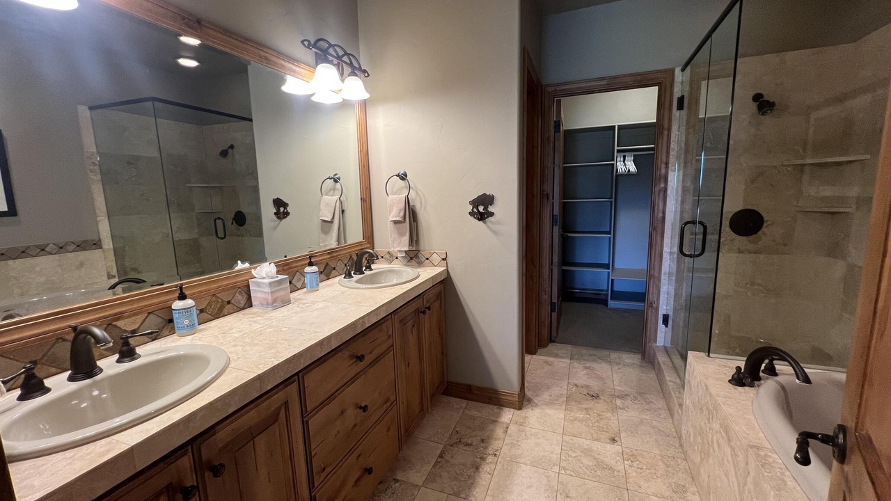 Photo of Bathroom in Midway