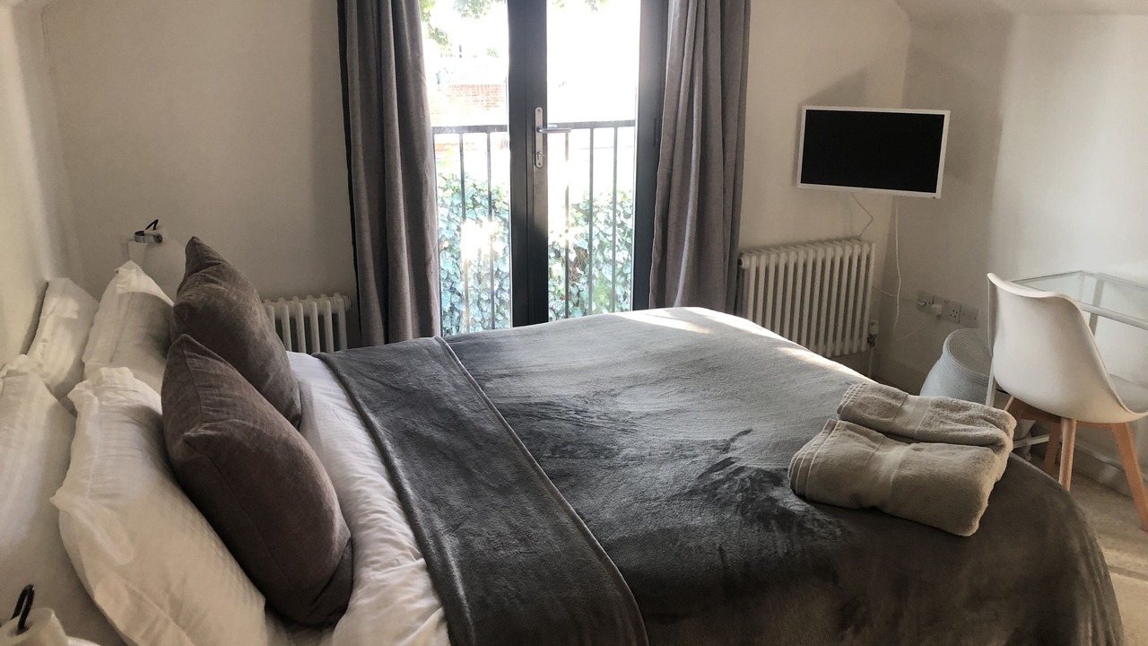 Photo of Bedroom in Windsor City Centre