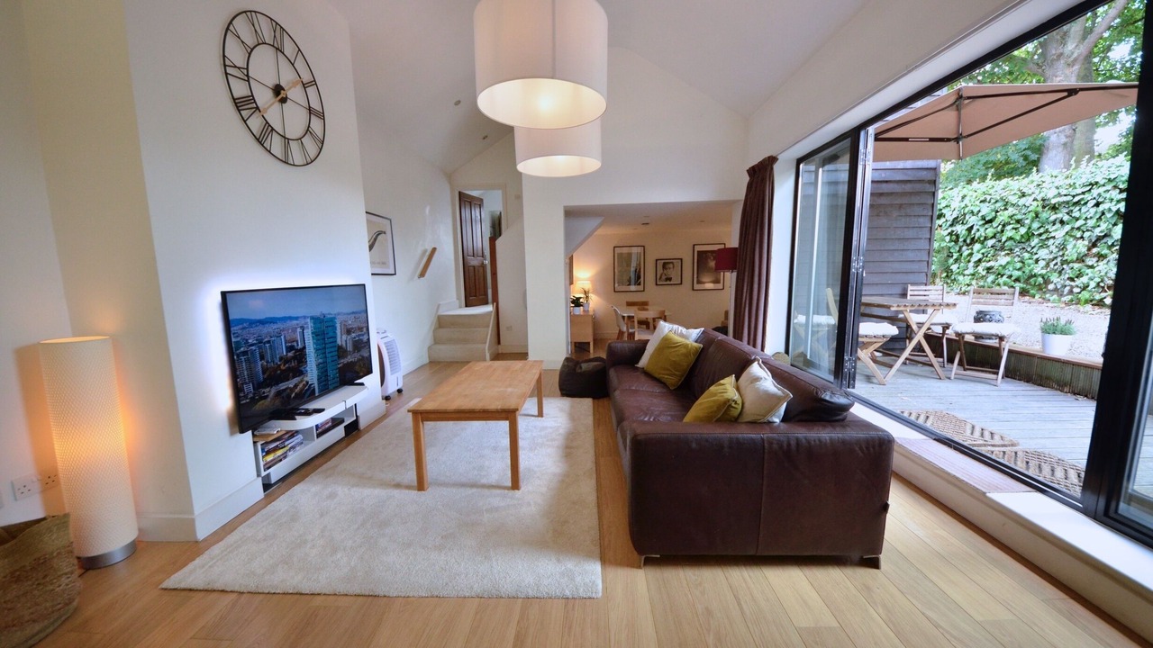 Photo of Livingroom in Windsor City Centre