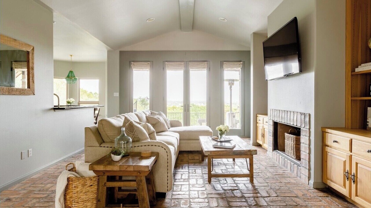 Photo of Livingroom in Dripping Springs