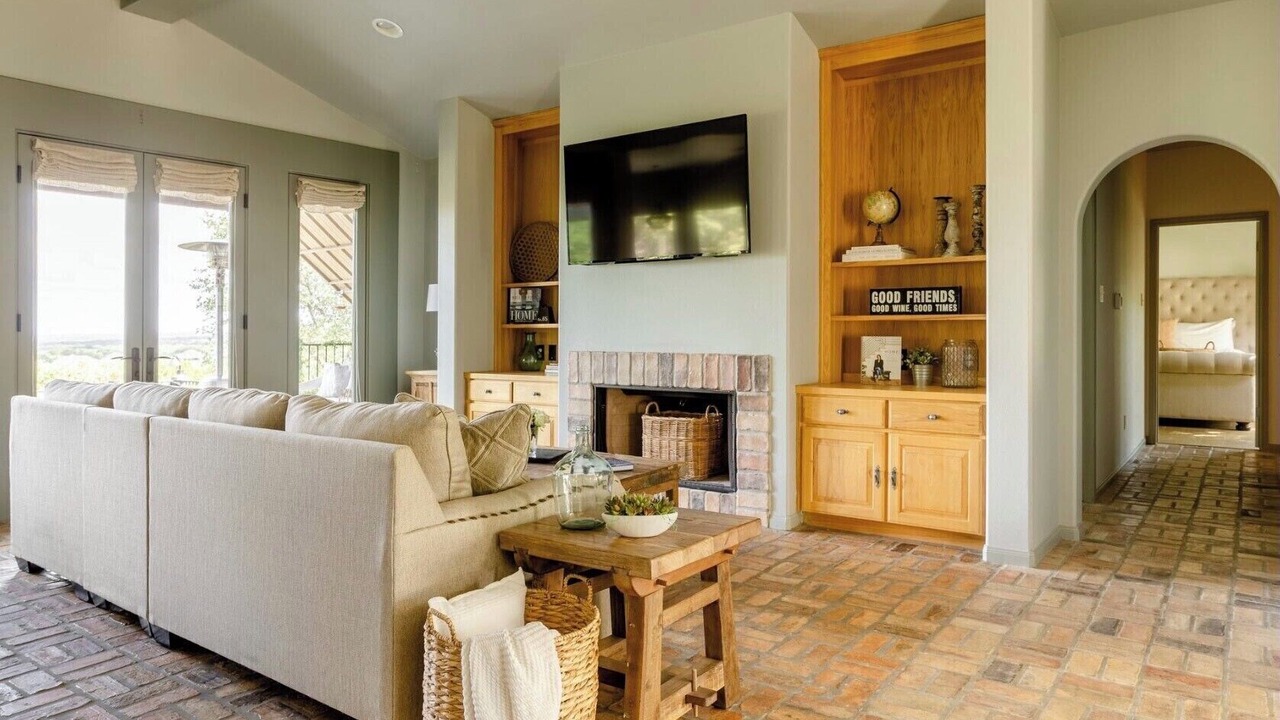 Photo of Livingroom in Dripping Springs