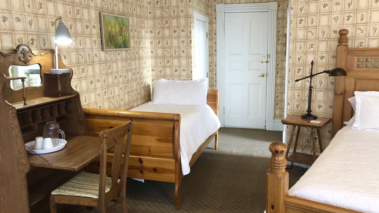 Photo of Bedroom in Lansing