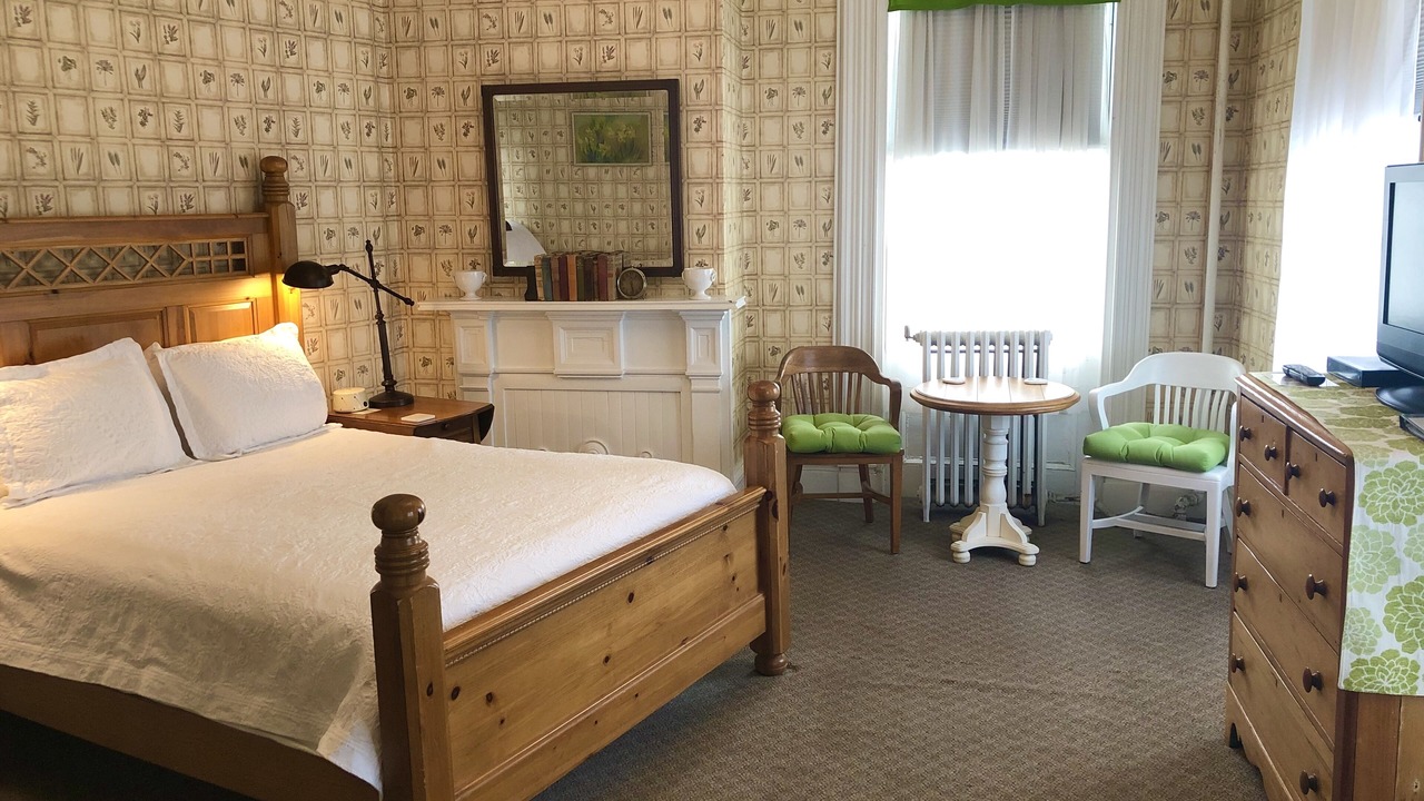 Photo of Bedroom in Lansing