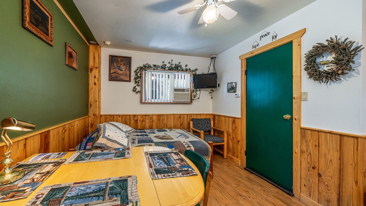 Photo of Bedroom in Northport