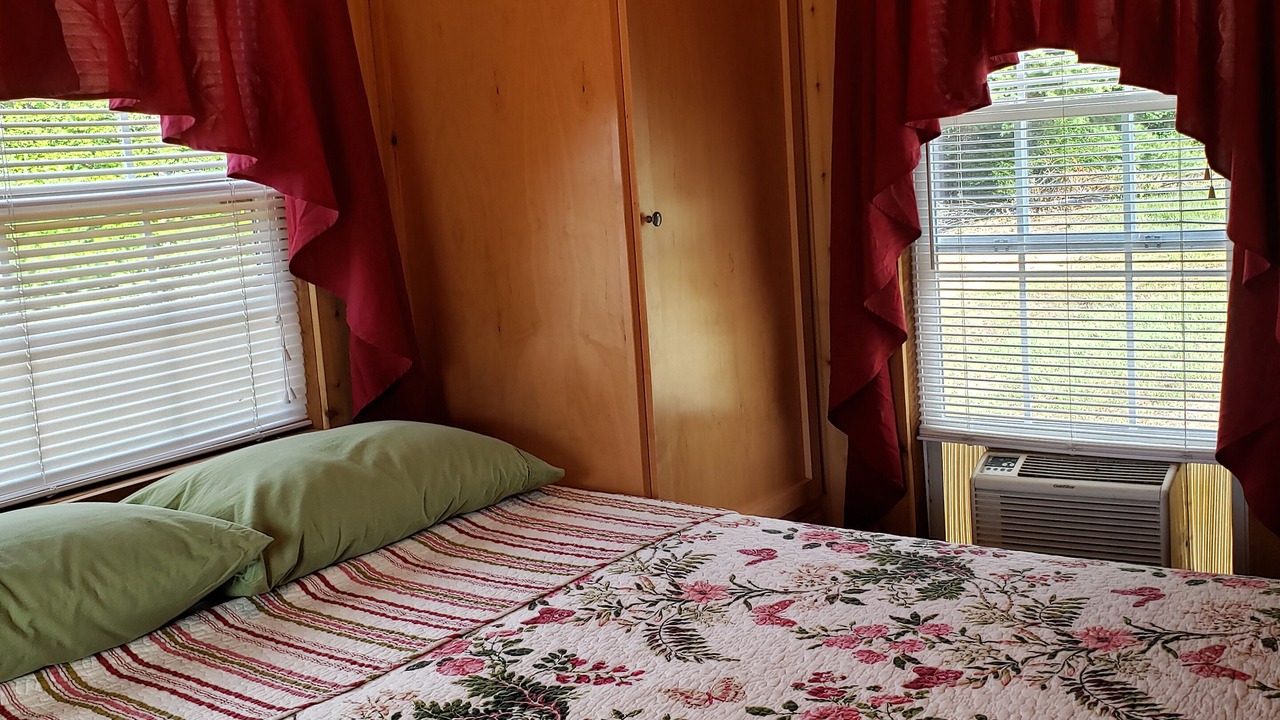 Photo of Bedroom in Warrensburg