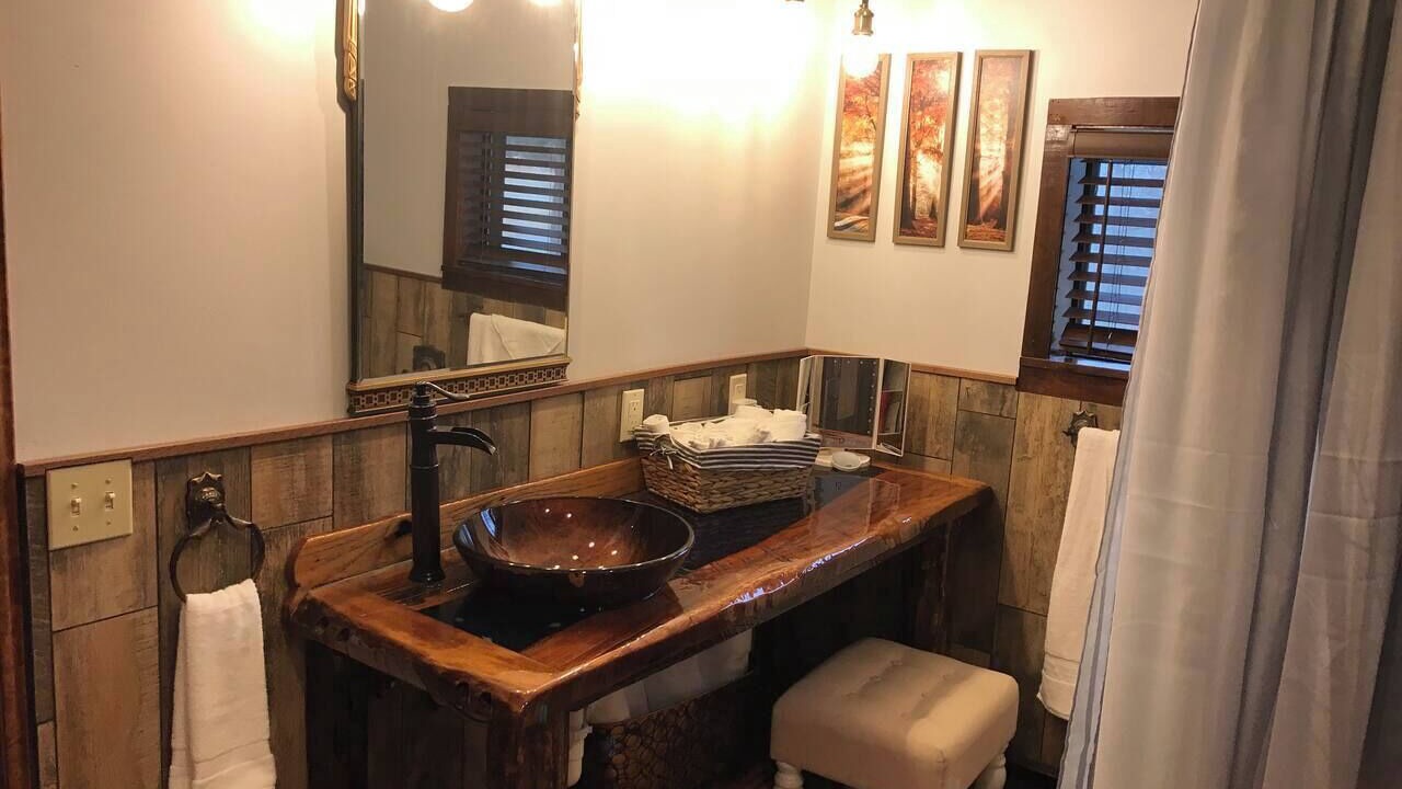 Photo of Bedroom in Stonefort